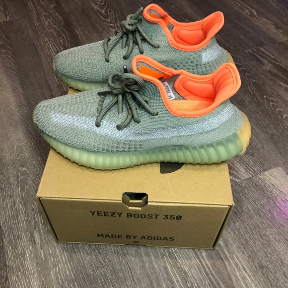 Yeezy Sage size 6 (Mens) 7/7.5 (Womens) - Picture 3 of 10